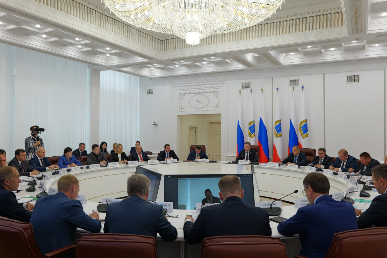 В селах Саратовской области приводятся в порядок 858 участков дорог